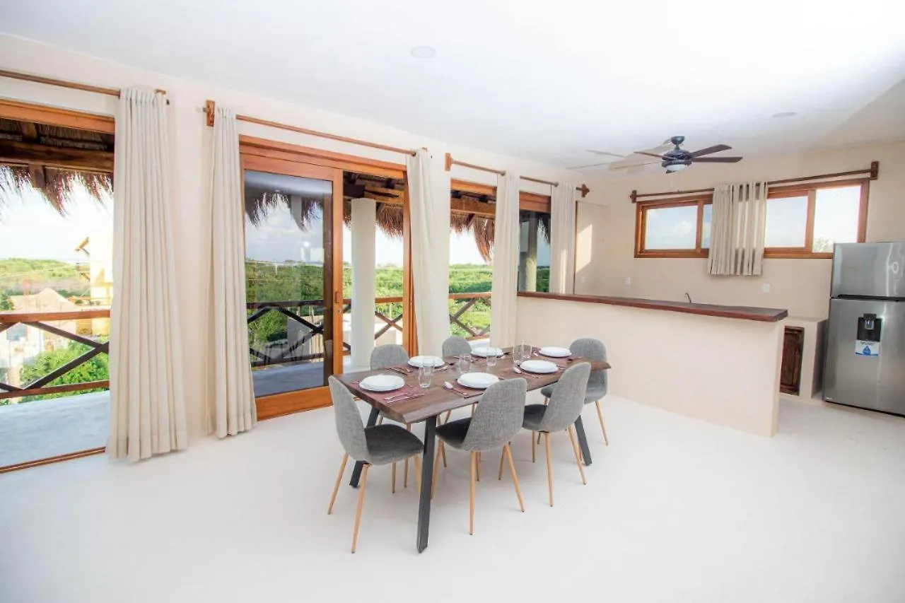 Hotel Luna Roja Holbox Mexico