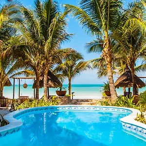 Dream Beachfront Hotel